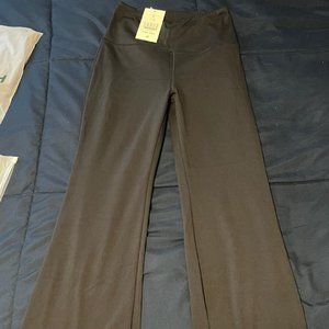 HALARA Flare Leggings      XS (petite)